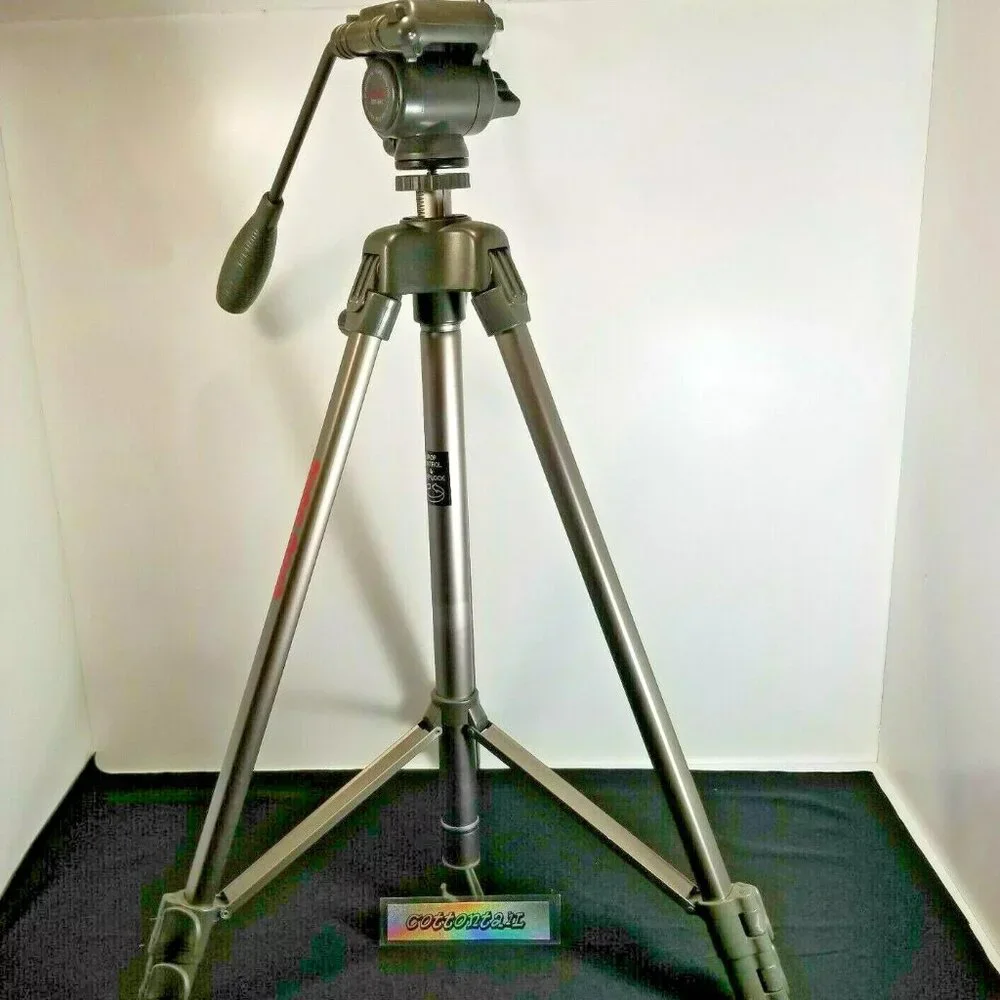 Radio Shack Camera Tripod RST-84V Photography - Pre-Owned
